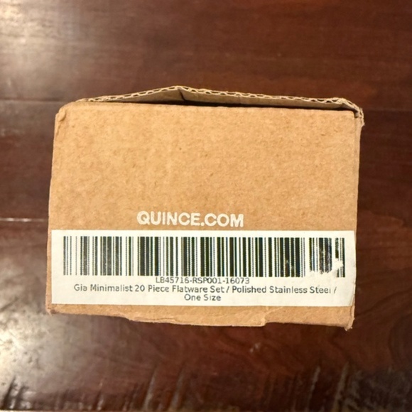 New! Quince x Sambonet Gia Minimalist 20 Piece Flatware Set - Picture 5 of 8